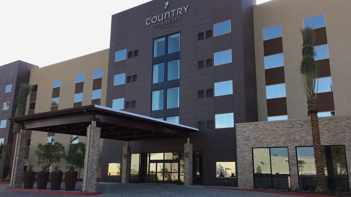 Country Inn & Suites gets Radisson connection: Travel Weekly
