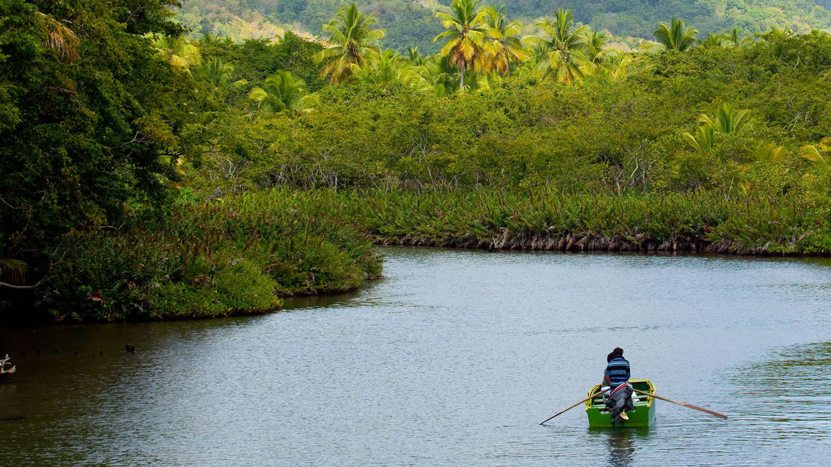 Dominica asks visitors to return: Travel Weekly