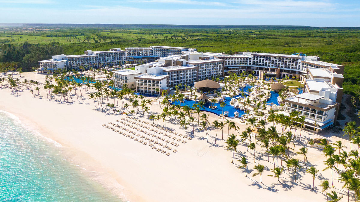 Hyatt Hotel and Praja Hotel continue to talk about possible acquisitions: travel every week