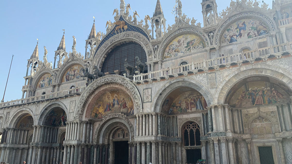American expanding its summer service to Italy