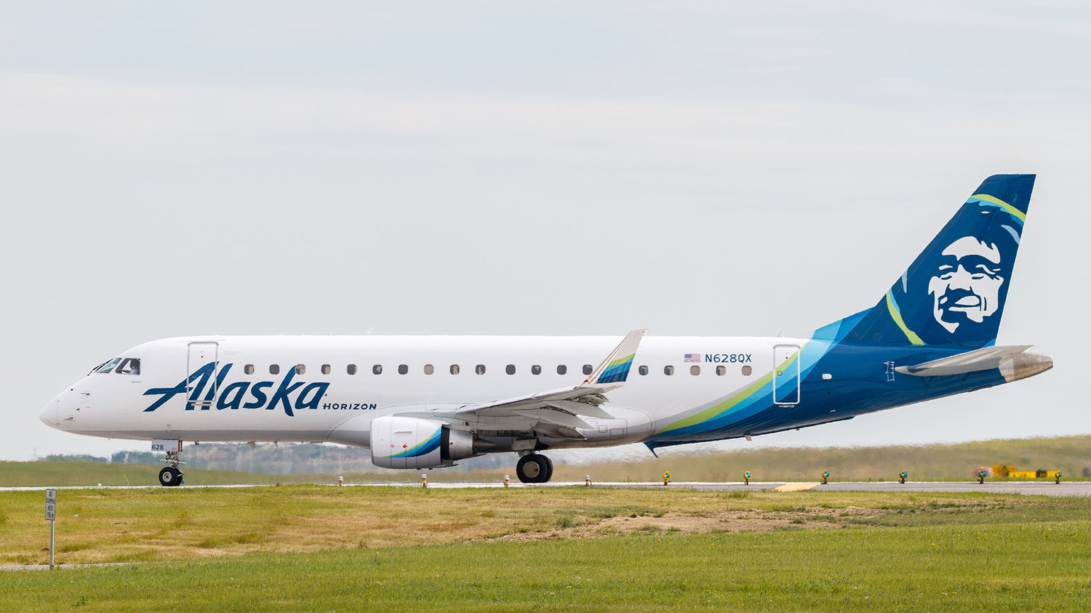 Alaska Airlines launches flight subscription program: Travel Weekly