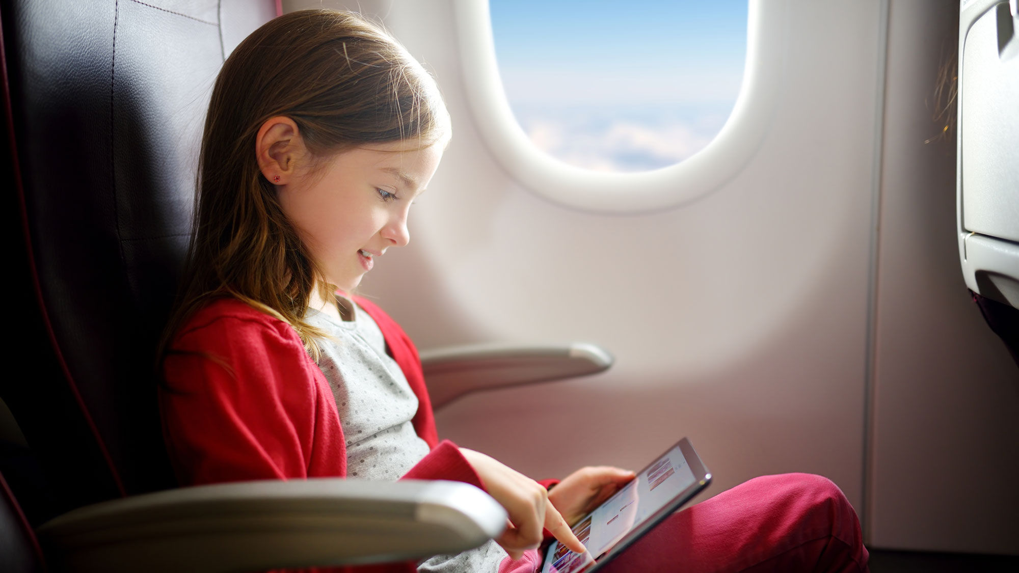 DOT: Regulations could follow if airlines don't ensure families can sit together..
