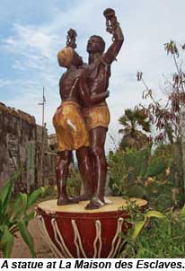 A statue at La Maison des Esclaves.
