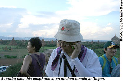 Myanmar Temple Cellphones
