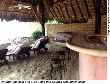 La Casa que Canta family villa