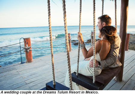 Wedding couple at Dreams Tulum in Mexico.