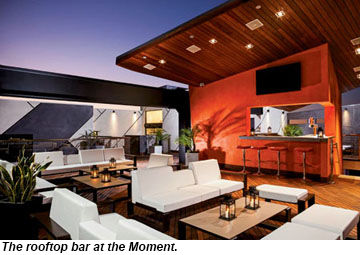 Los Angeles the Moment Rooftop Bar
