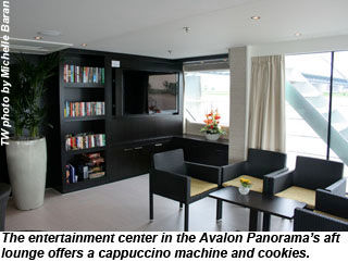 Avalon Panorama lounge