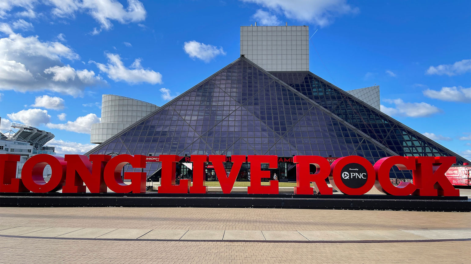 Hi, Ohio: Big in heart, hospitality and rock 'n' roll