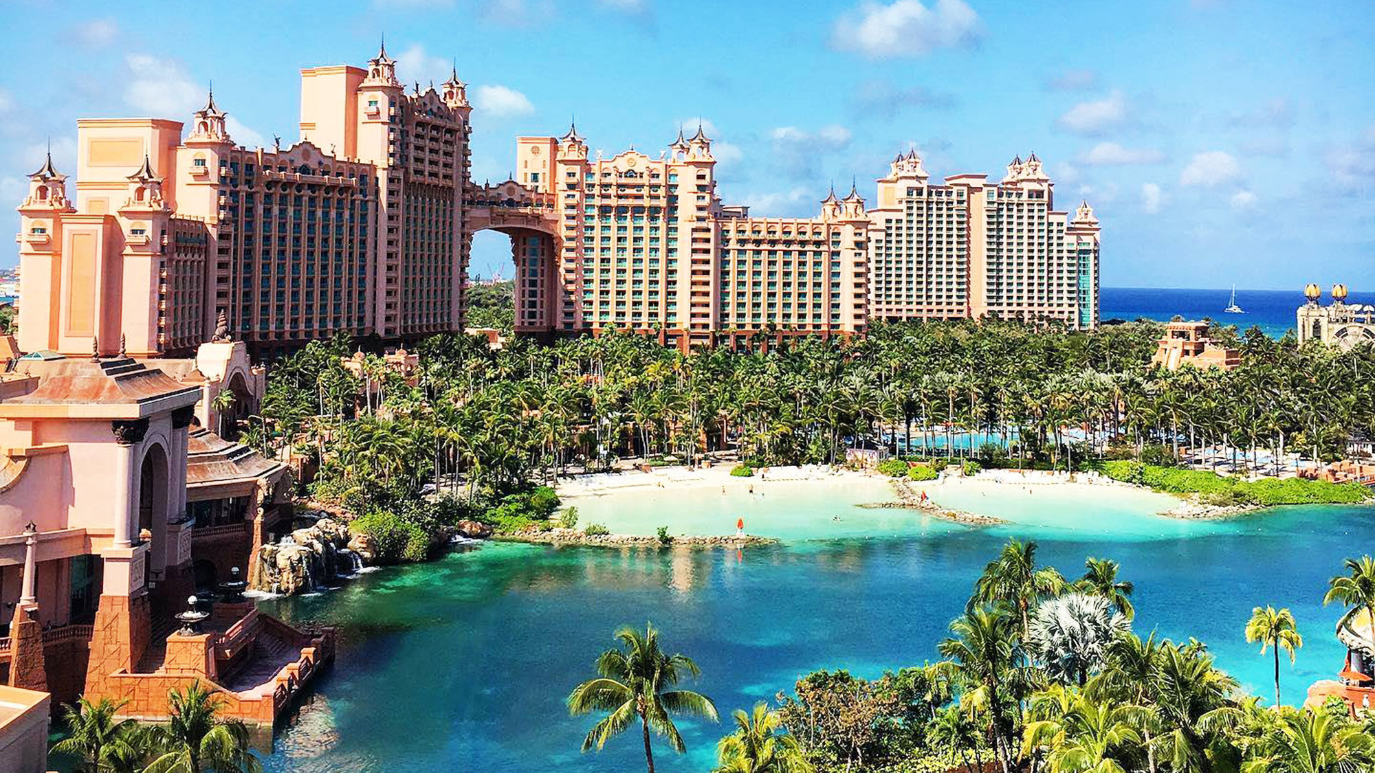 Atlantis Paradise Island Is Renovating Guestrooms In The Royal Towers 