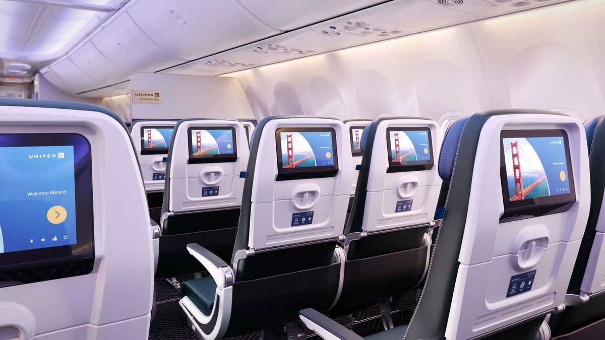 United Airlines, Delta Airlines Basic Economy Review
