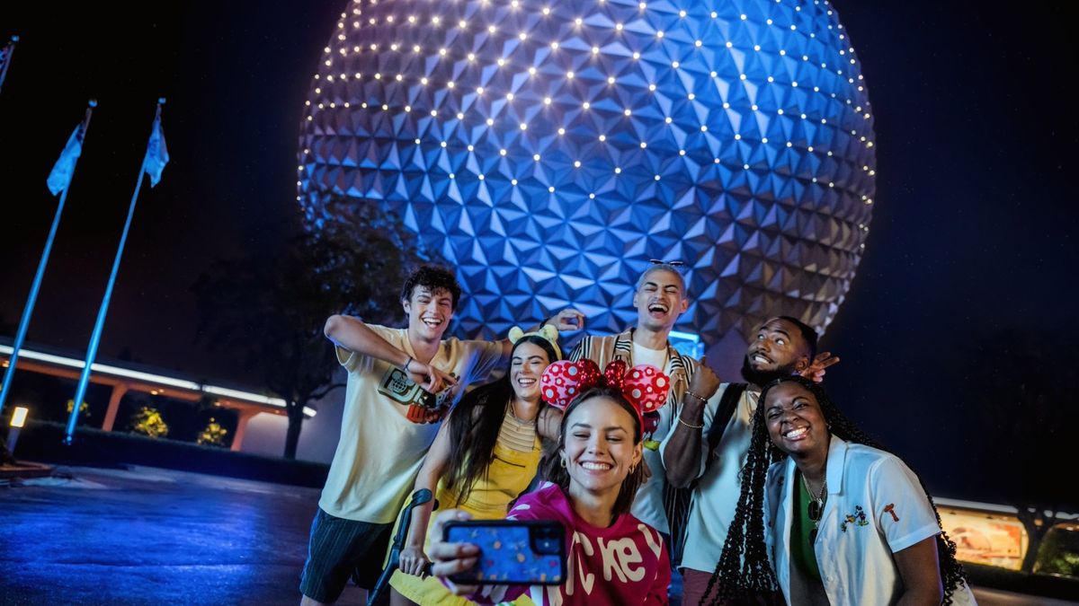 Disney park attendance exceeds expectations in fourth quarter: Travel Weekly
