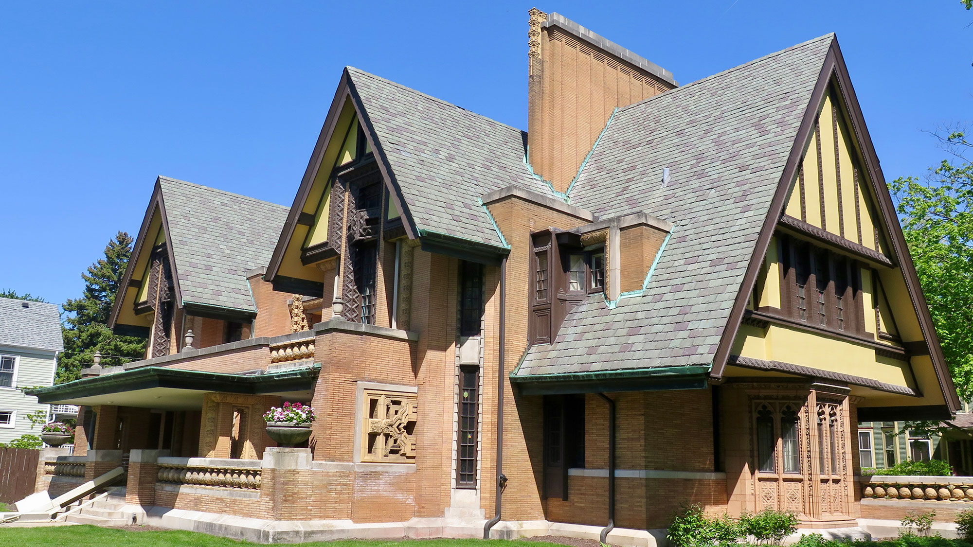 Frank Lloyd Wright architecture is the focus of a unique Victory