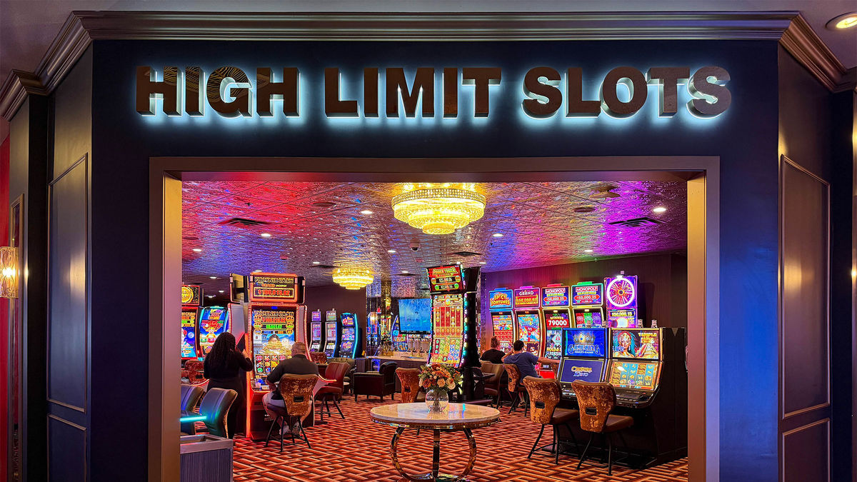 High-limit slots room opens at Plaza Hotel & Casino in Las Vegas