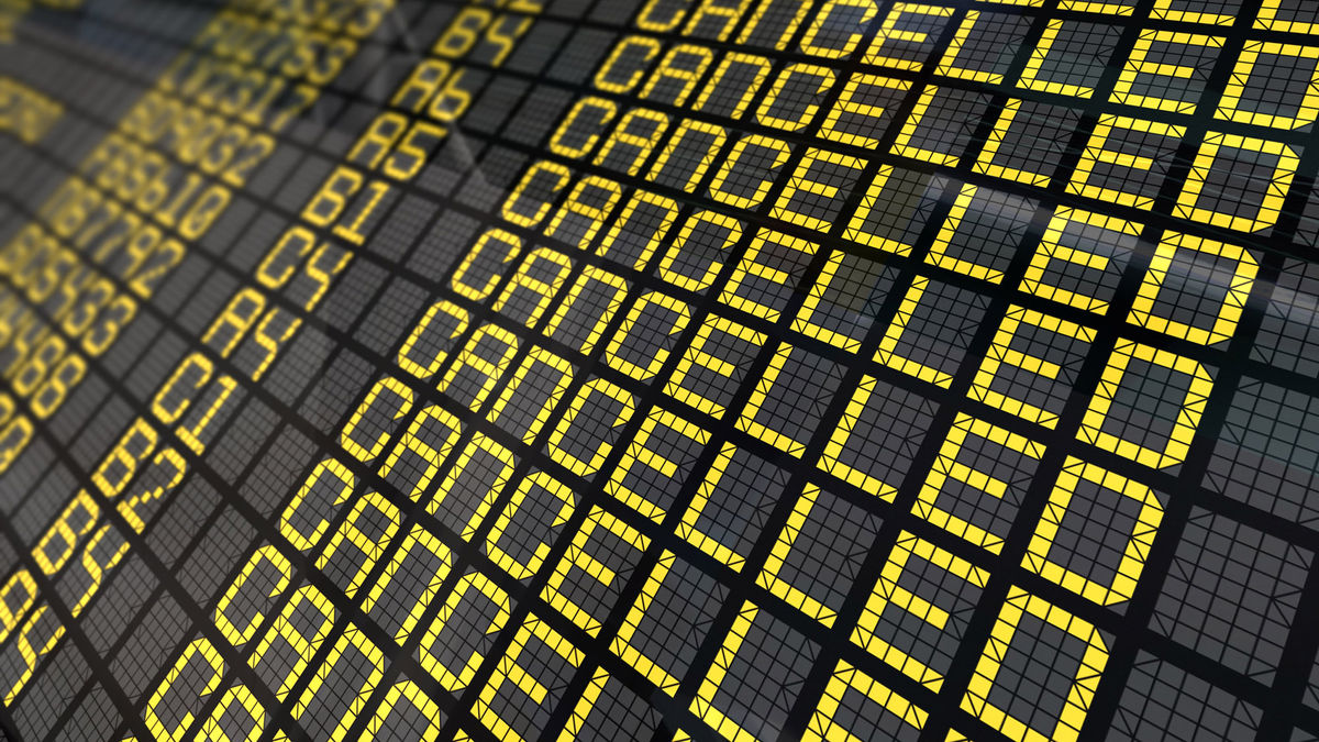 Severed fiber line causes major airport disruptions