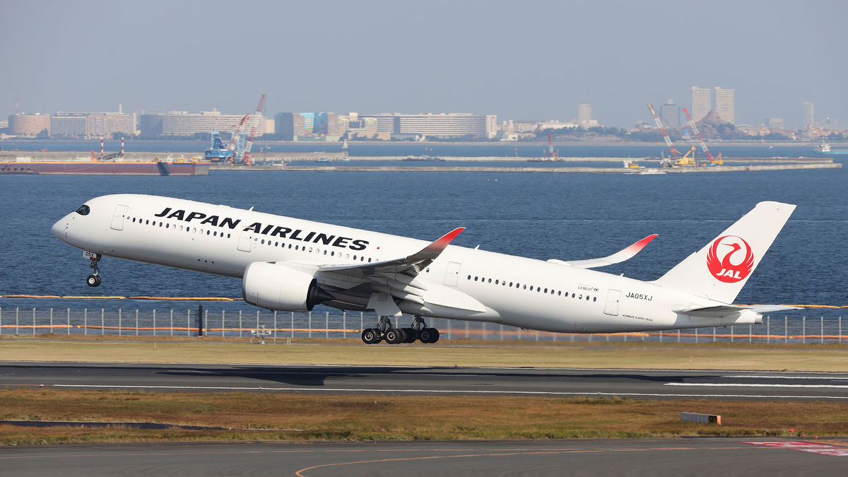 Japan Airlines offers free domestic connecting flights