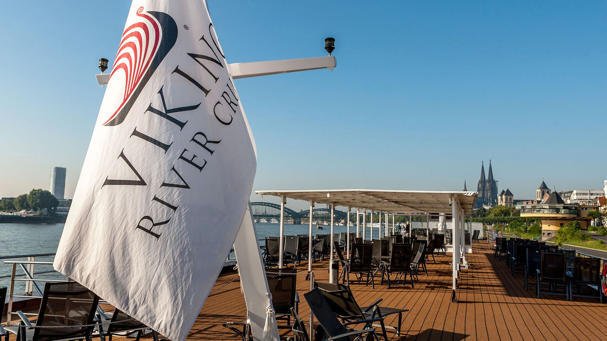 Viking honors travel advisors, naming them godparents of new river ships