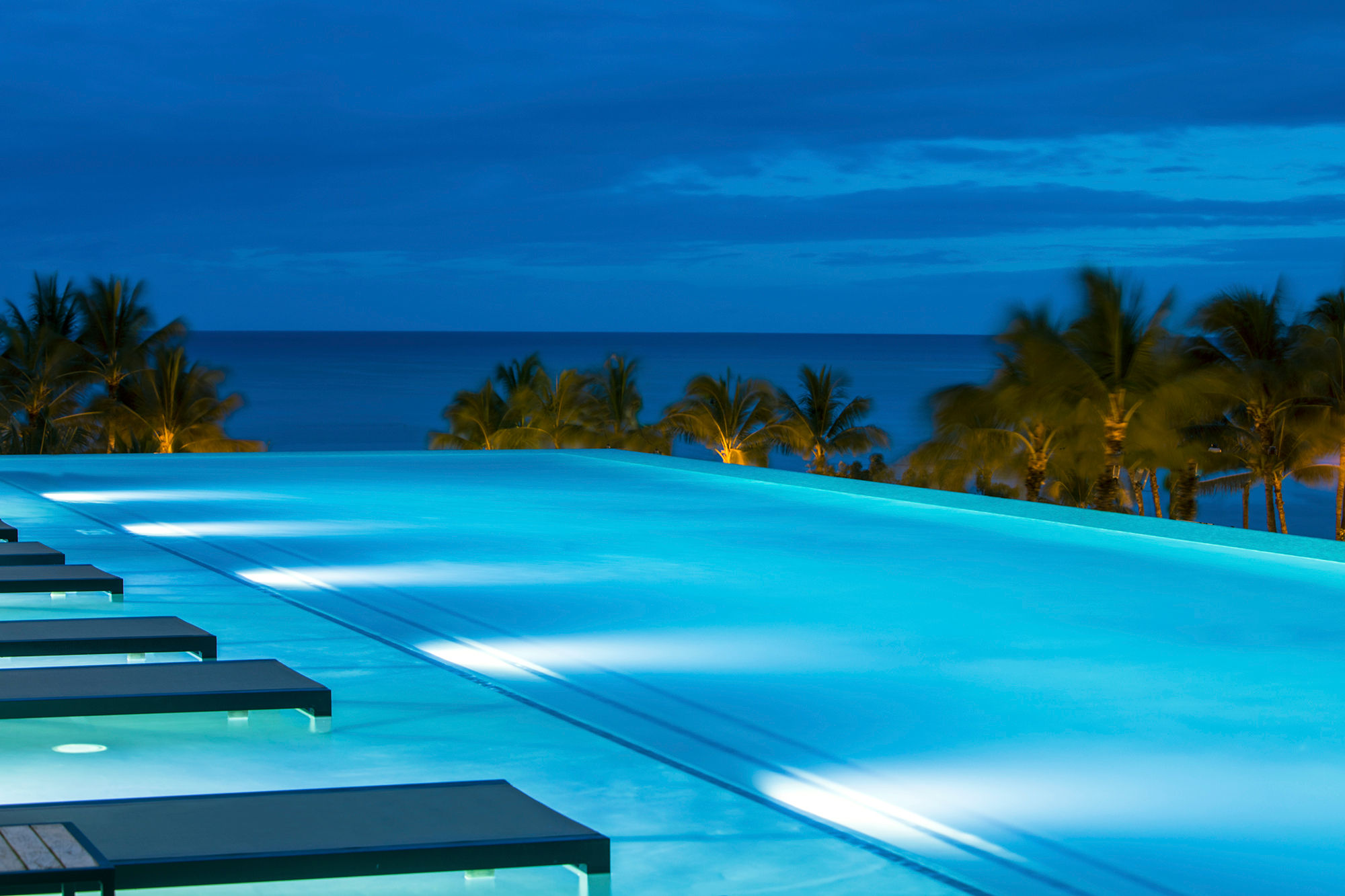 Alohilani_HERO_ARWB_Pool_10.