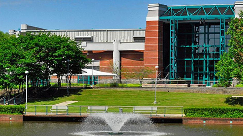 Hattiesburg Lake Terrace Convention Center Exterior