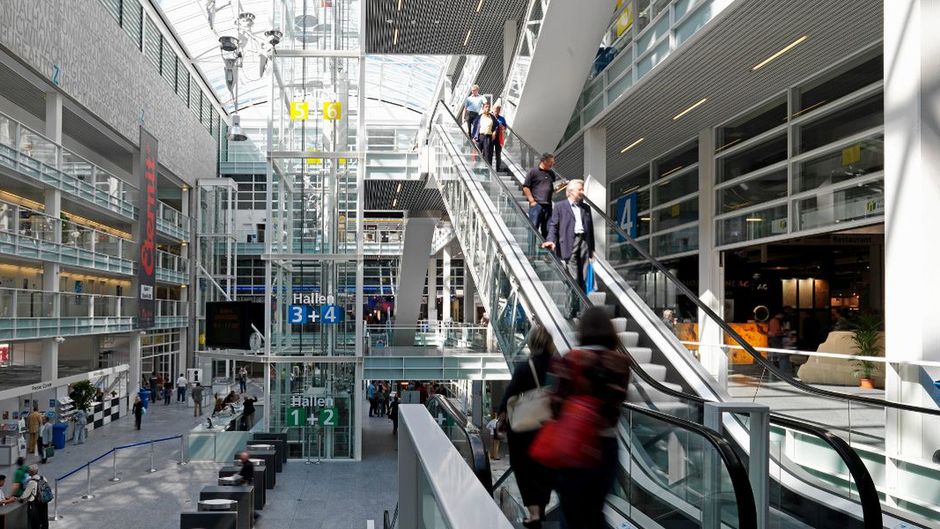 Messe Zurich Lobby