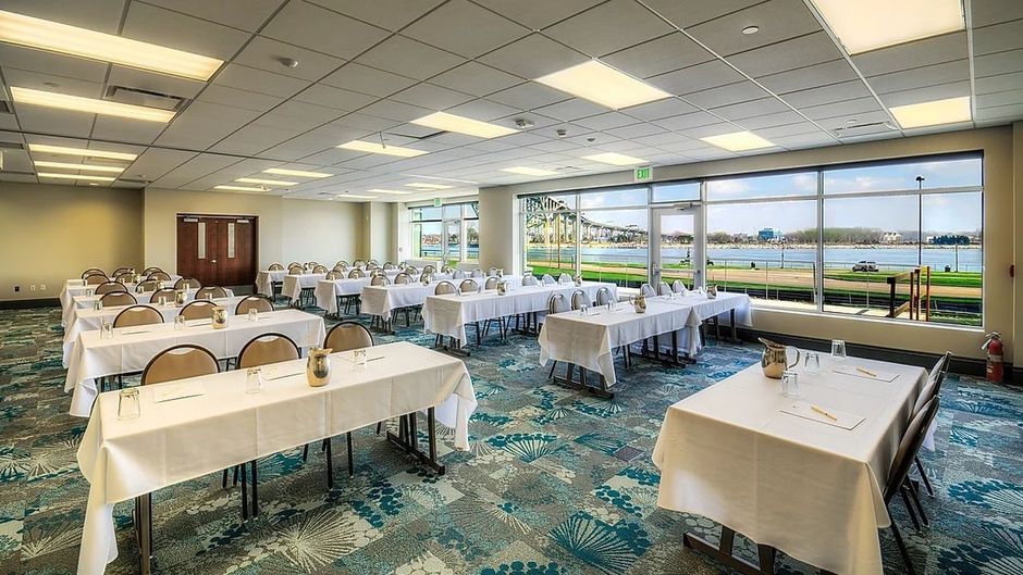 Blue Water Convention Center Meeting
