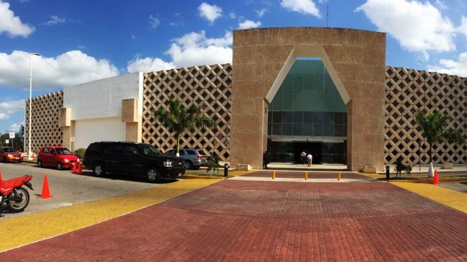 El Centro de Convenciones Yucatan Siglo XXI Exterior