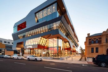 Paranaple Convention Centre