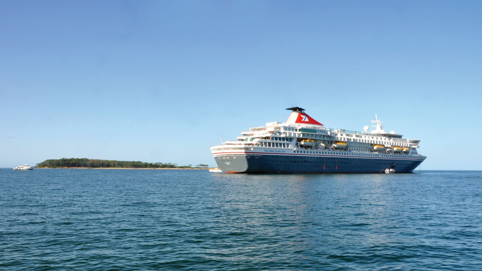 Balmoral Cabins, Staterooms & Suite Pictures- Fred. Olsen Cruise Lines ...