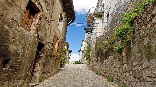 Viviers, France