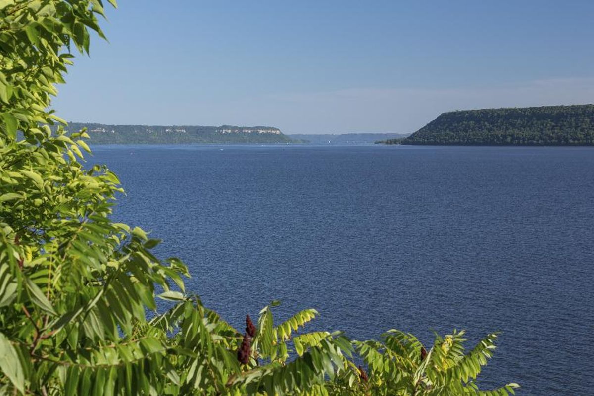 Find Lake Pepin, WI Hotels Downtown Hotels in Lake Pepin Hotel Search