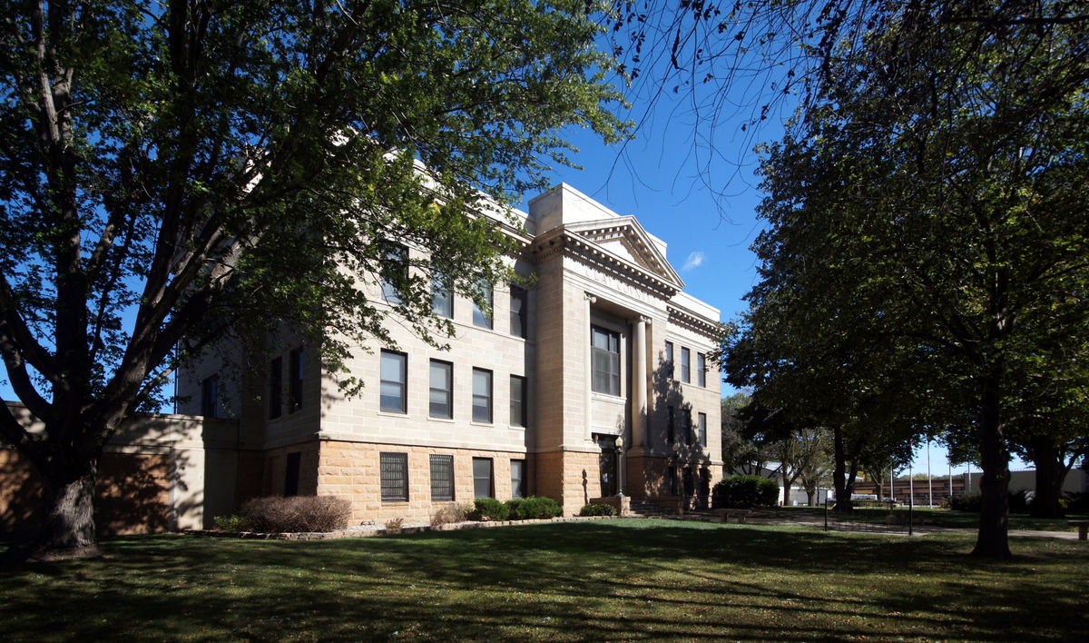 Find Vermillion, SD Hotels Downtown Hotels in Vermillion TravelAge West