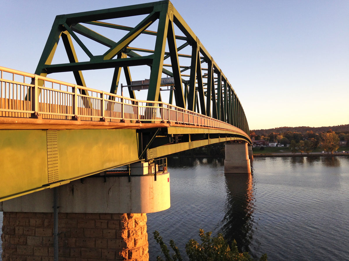 Find Williamstown, WV Hotels Downtown Hotels in Williamstown Hotel