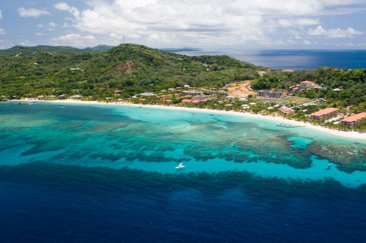Find Roatan, Roatan Island, Bay Islands, Honduras Hotels- Downtown ...