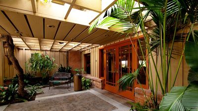 The Pierpont Inn