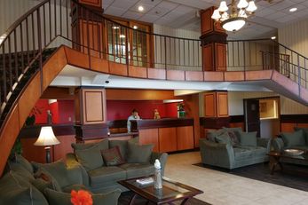 Mystic River Hotel & Suites
