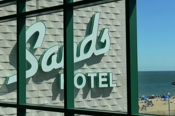 Atlantic Sands Hotel