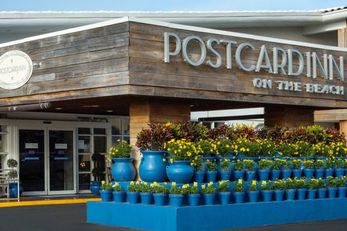 Postcard Inn on the Beach