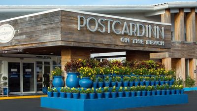 Postcard Inn on the Beach