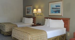 The Guest Lodge Gainesville Hotel