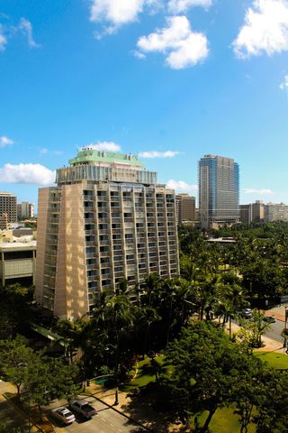 Hotel La Croix Waikiki
