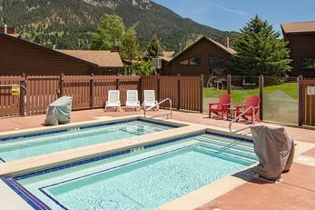Bucks T-4 Lodge