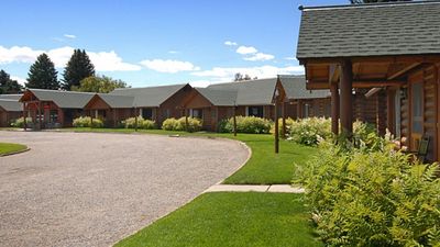 El Western Cabins & Lodges