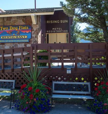 Rising Sun Motor Inn & Cabins
