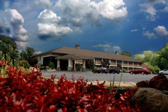 Hampton Falls Inn