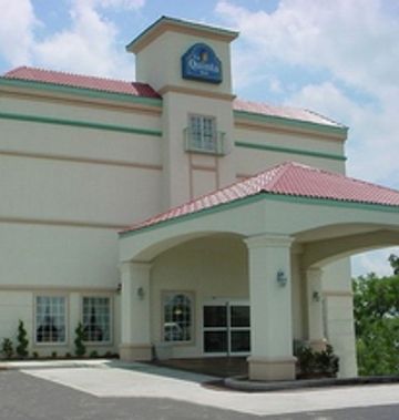 La Quinta Inn & Suites Tulsa Central