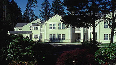 Sweetbrier Inn & Suites