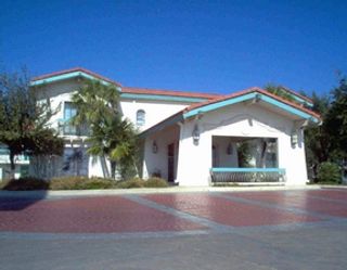 Super 8 by Wyndham Eagle Pass