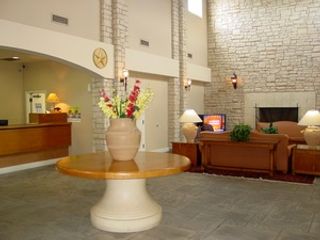 Amerihome Inn & Suites