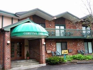 Cortina Inn & Resort