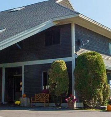 Commodores Inn